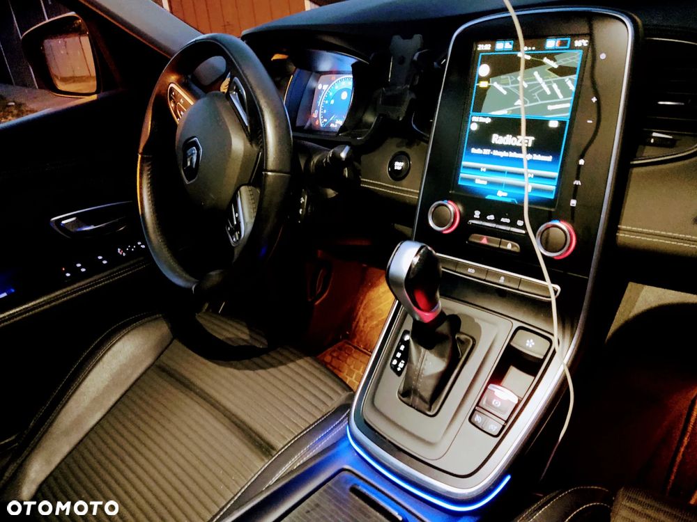 Renault Grand Scenic - 20