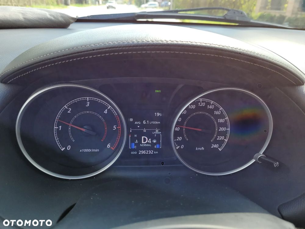 Mitsubishi Outlander - 27