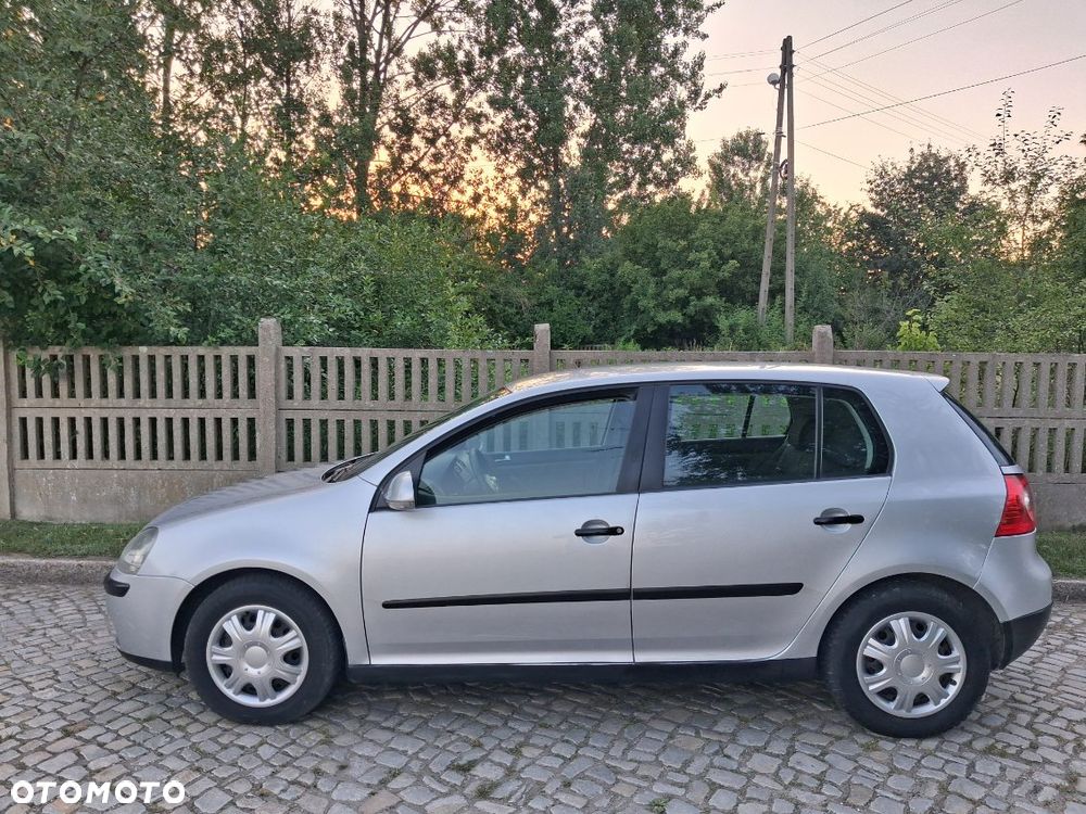 Volkswagen Golf - 5