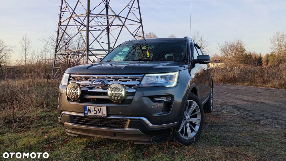 Ford Explorer - 16