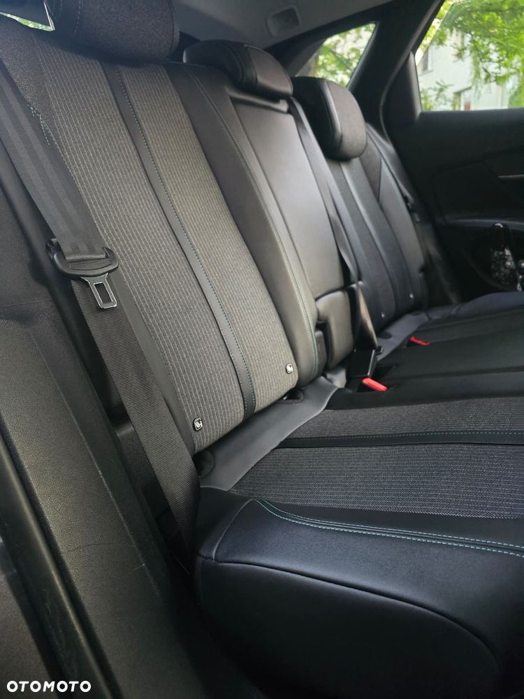Peugeot 3008 BlueHDi 130 Stop & Start EAT8 Allure - 11