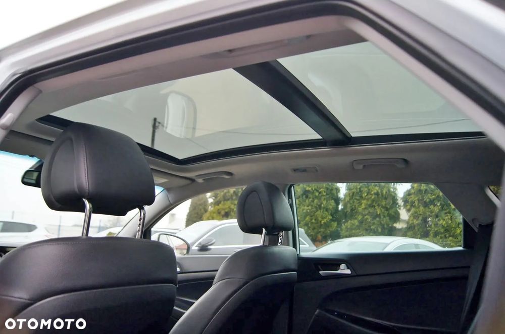 Hyundai Tucson blue 1.7 CRDi 2WD DCT Premium - 36