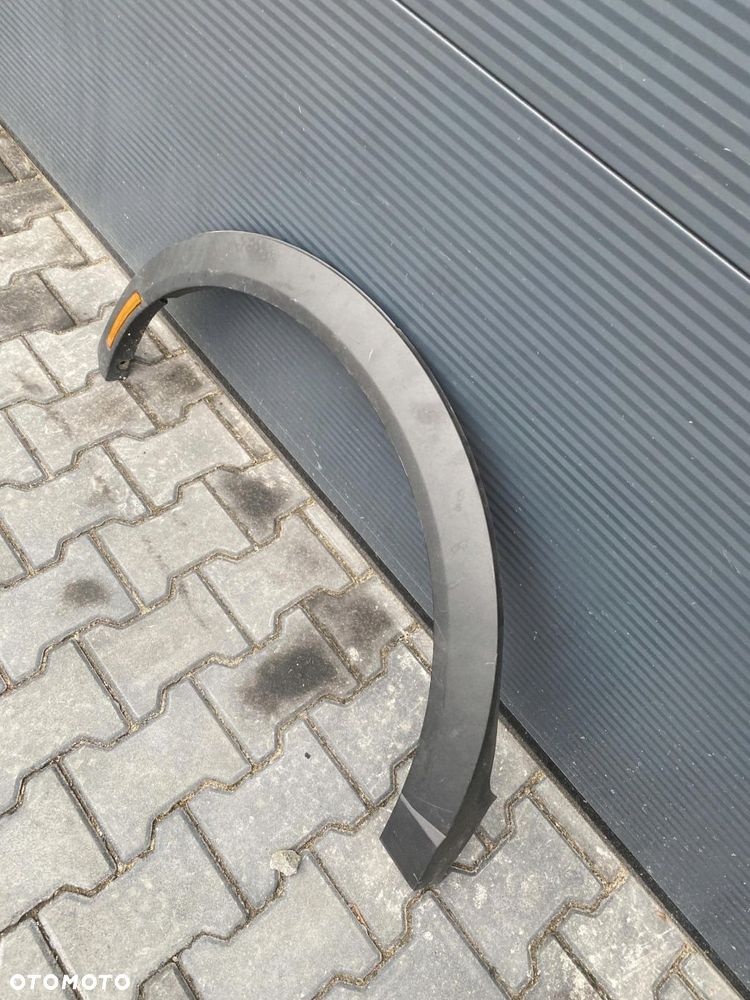 Ford Mustang Mach-E listwa błotnika prawa tył LJ8B-R286D02 - 2