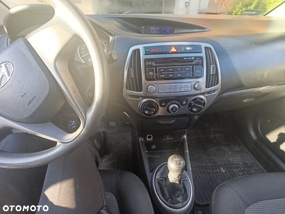 Hyundai i20 - 14