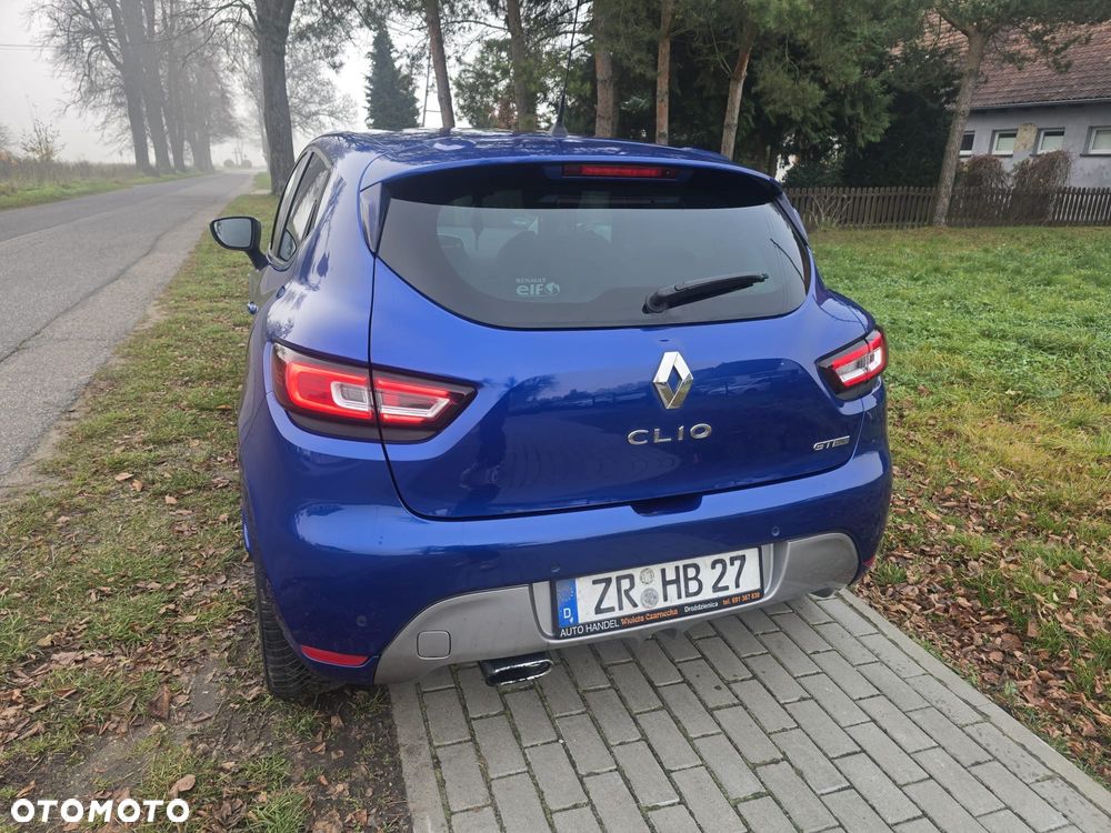 Renault Clio - 18