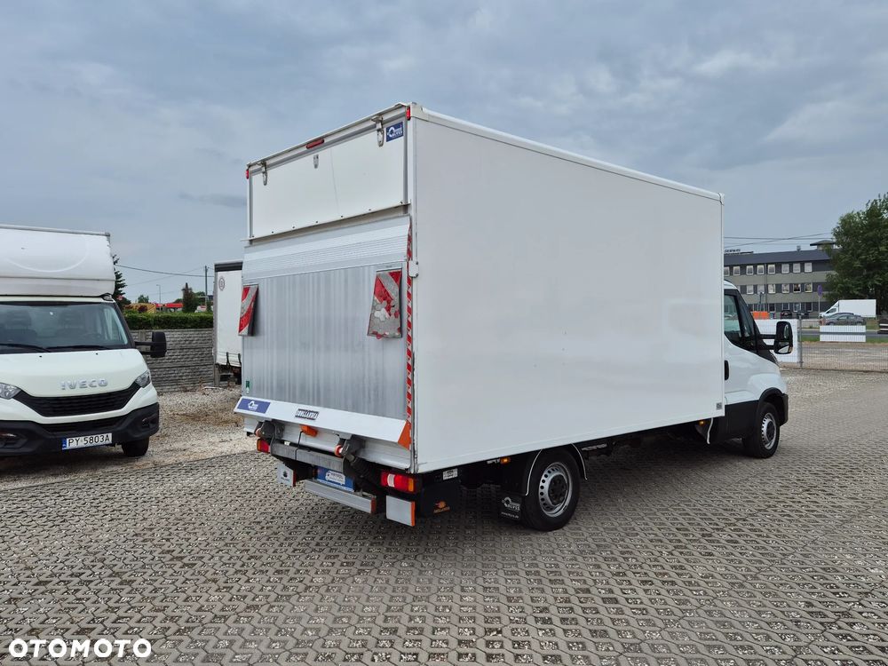 Iveco Daily 35S14 2.3 HPi, kontener 8PAL, winda 750KG, klimatyzacja - 6