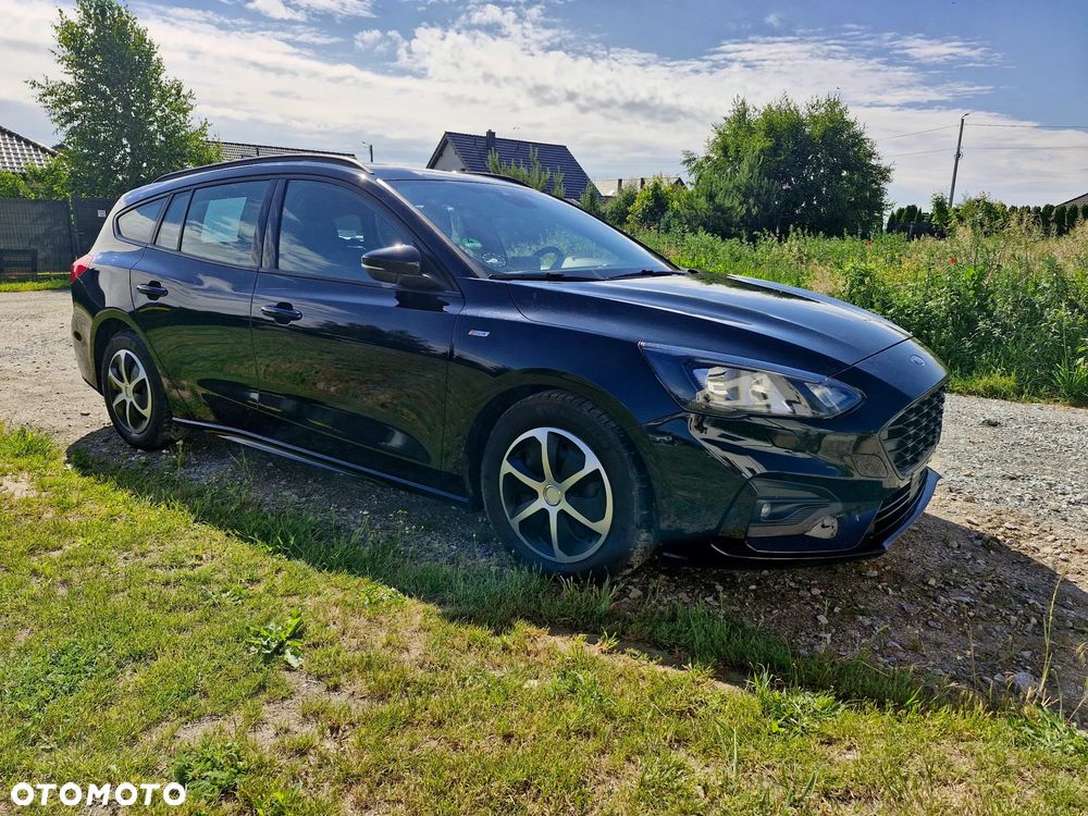 Ford Focus ver-2-0-ecoblue-st--line - 25