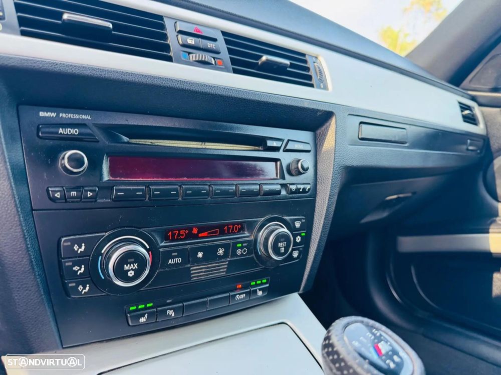 BMW 320 d Coupe - 30
