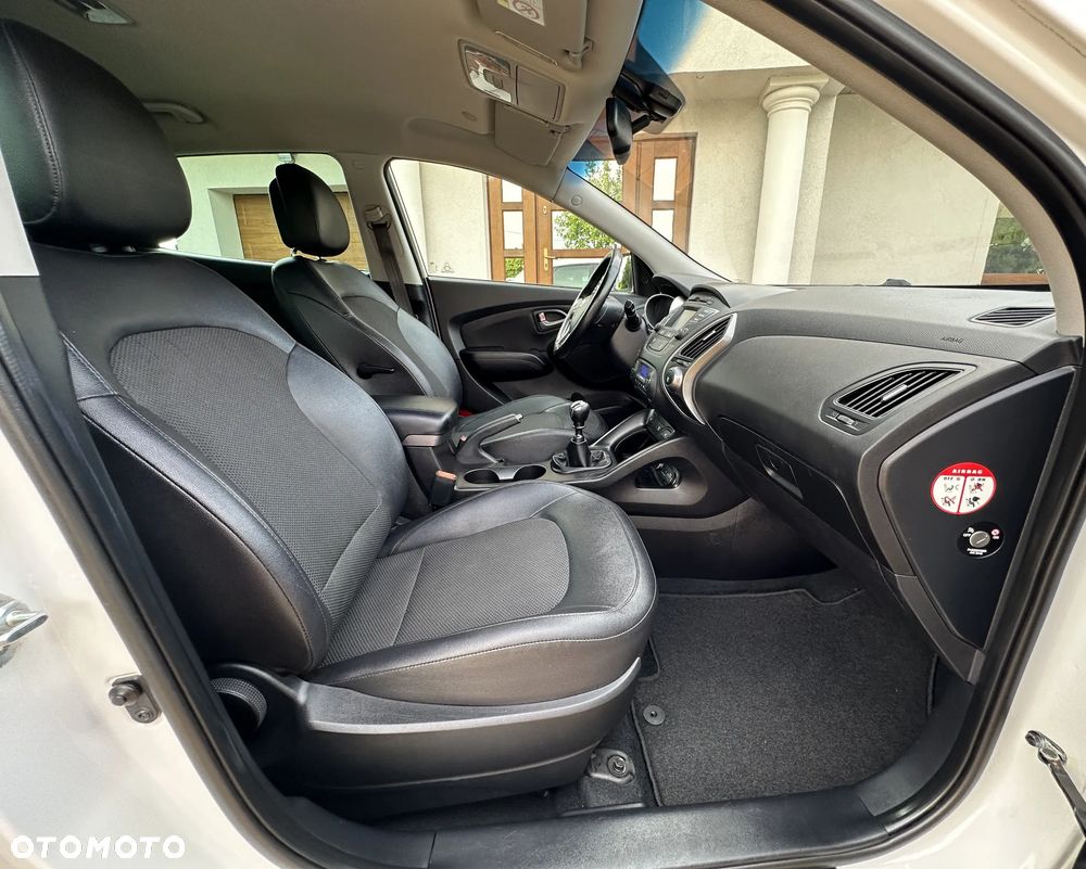 Hyundai ix35 blue 1.6 2WD Finale Silver - 25