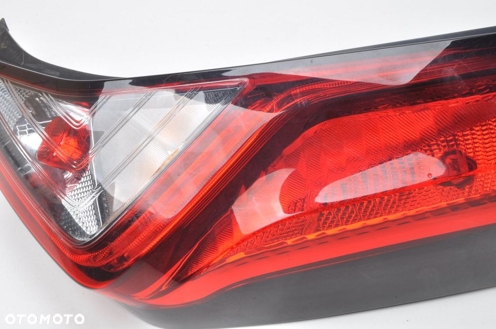 TOYOTA AYGO II LIFT LAMPA PRAWA TYLNA PRAWY TYŁ - 4