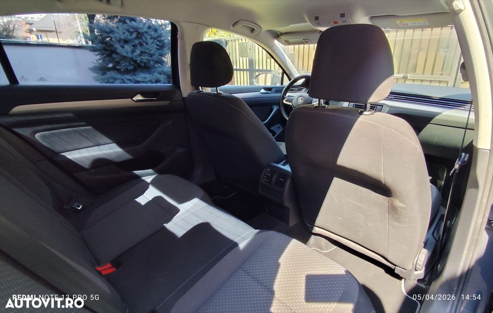 Volkswagen Passat 2.0 TDI DSG Comfortline - 10