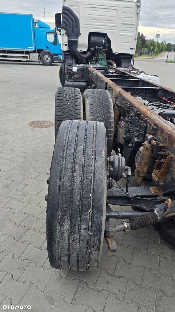Volvo FM 370 6x2 rama do zabudowy, beczka asenizacyjna mleko laweta full air oś skrętna niski przebieg! - 9