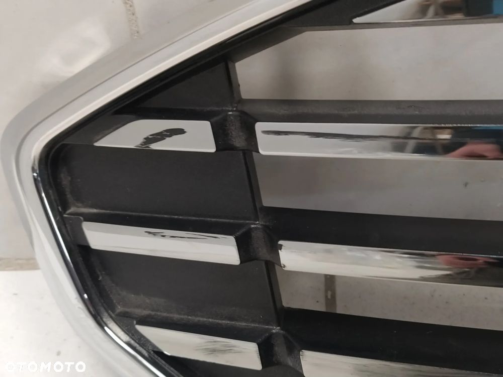 FORD FIESTA MK8 GRILL ATRAPA CHŁODNICY CHROM ZNACZEK KOMPLETNY ORYGINAŁ - 6