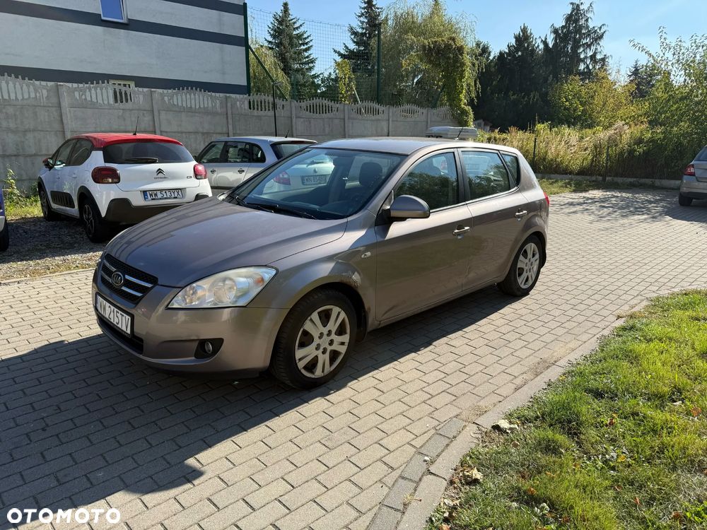 Kia Ceed Cee'd 1.6 Optimum + - 12