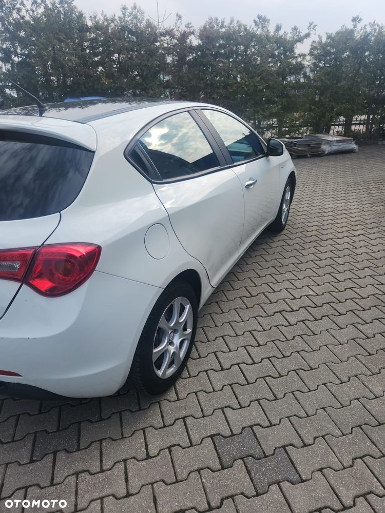 Alfa Romeo Giulietta 1.6 JTDM Veloce - 13