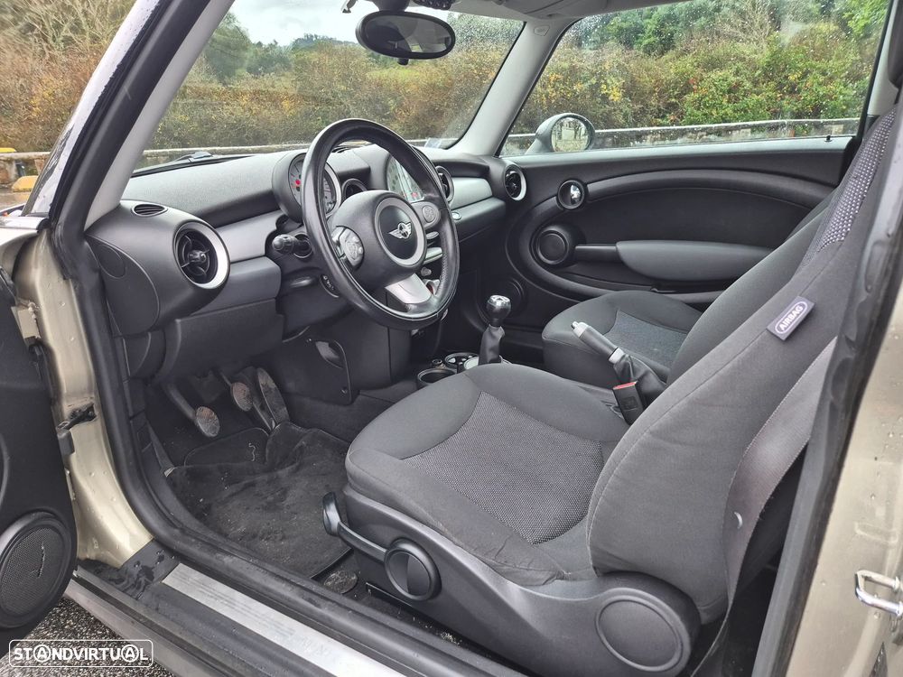 MINI 3 Portas Cooper D - 12