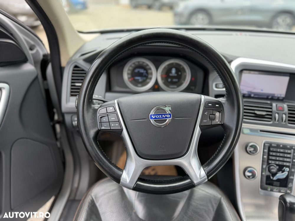 Volvo XC 60 D5AWD Ocean Race - 18