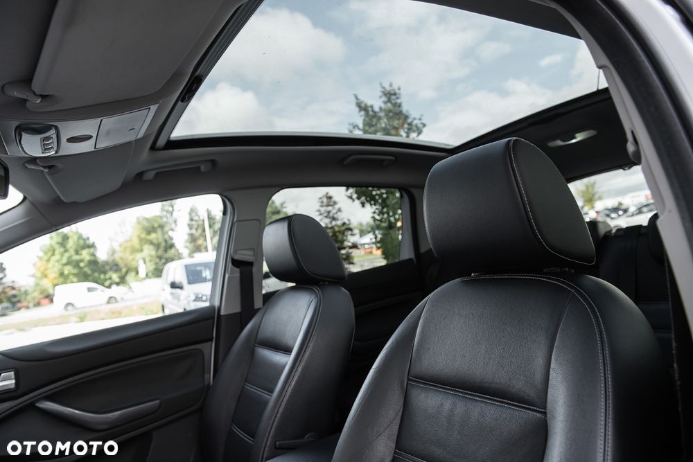 Ford Kuga 2.5 4x4 Titanium - 18