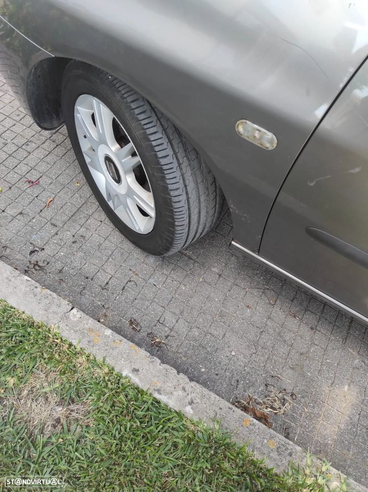 SEAT Cordoba 1.9 TDI Signo - 7