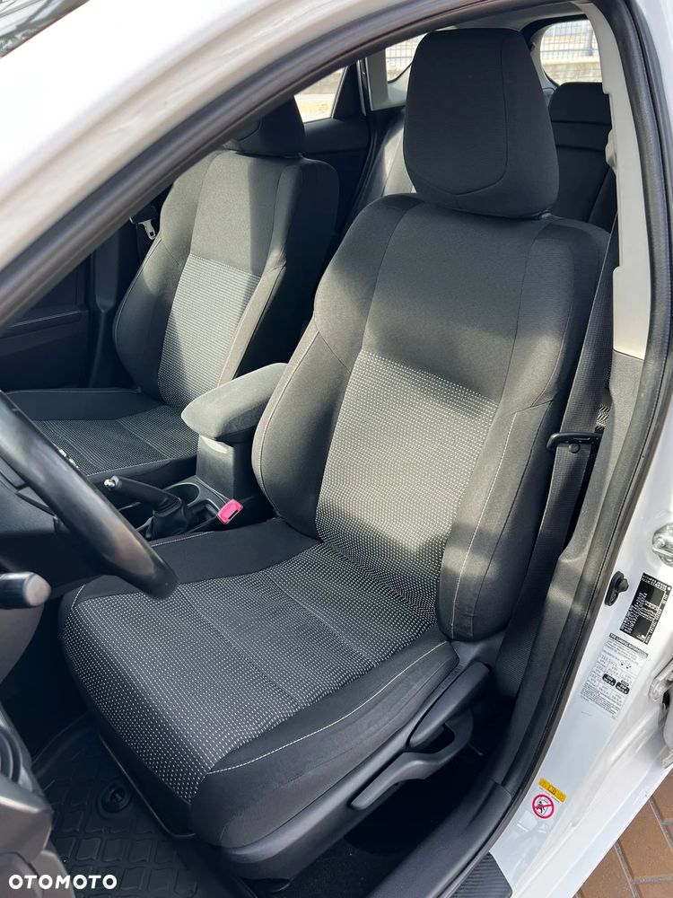 Toyota Auris 1.8 HSD Luna - 11