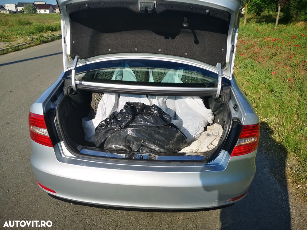 Skoda Superb 2.0 TDI Ambition - 9
