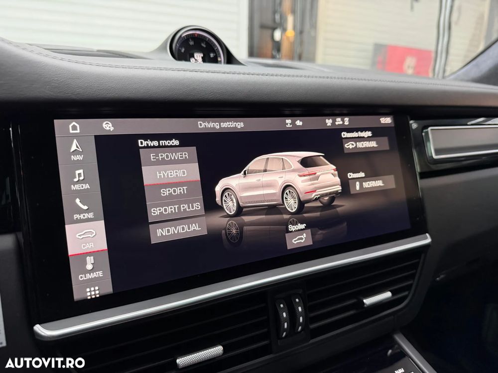 Porsche Cayenne Turbo S E-Hybrid Tiptronic S - 13