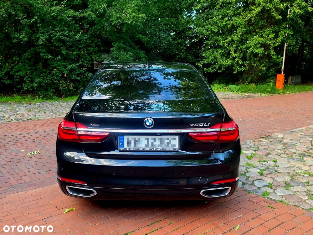 BMW Seria 7 750Li - 7