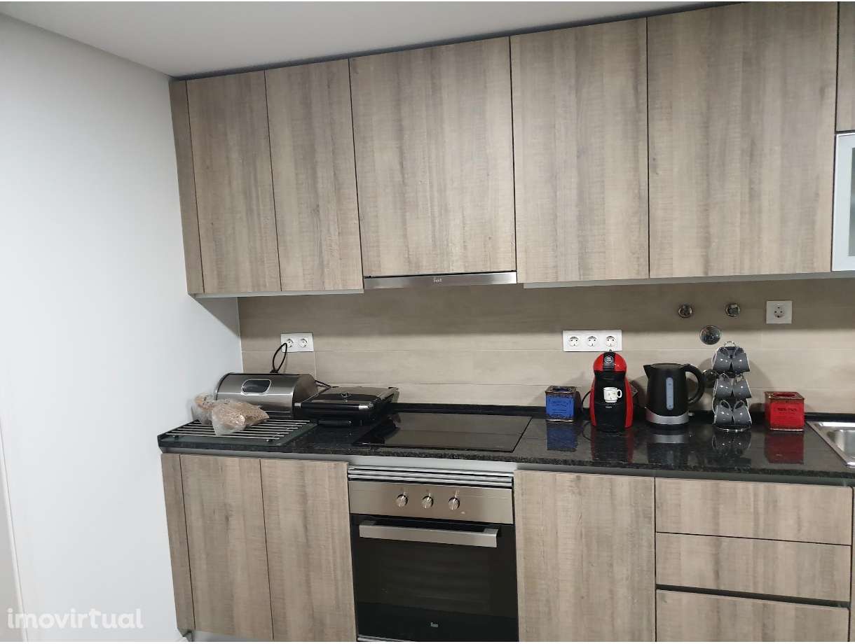 Apartamento T2 com garagem incluída. - Grande imagem: 2/8