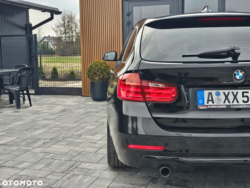 BMW Seria 3 320d DPF Edition Sport - 36