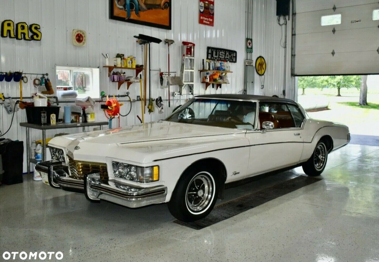 Buick Riviera - 1