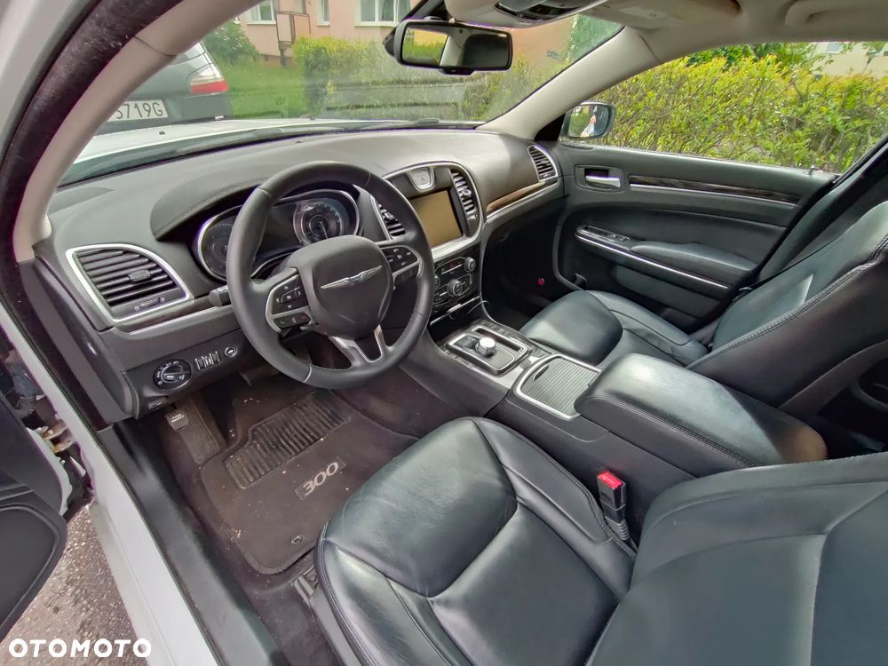 Chrysler 300 - 16