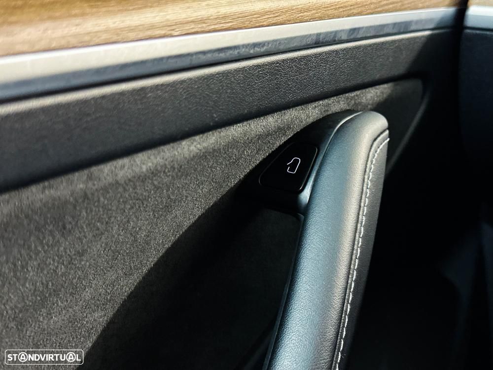 Tesla Model 3 Standard Range Plus RWD - 44