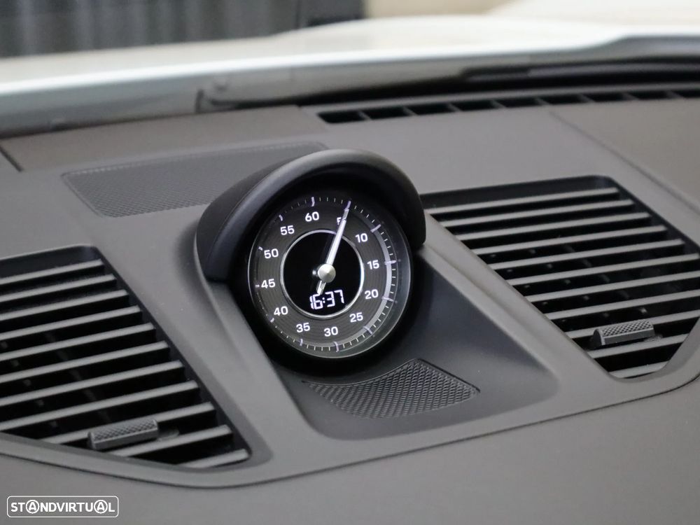 Porsche 911 (992) Turbo S PDK - 39