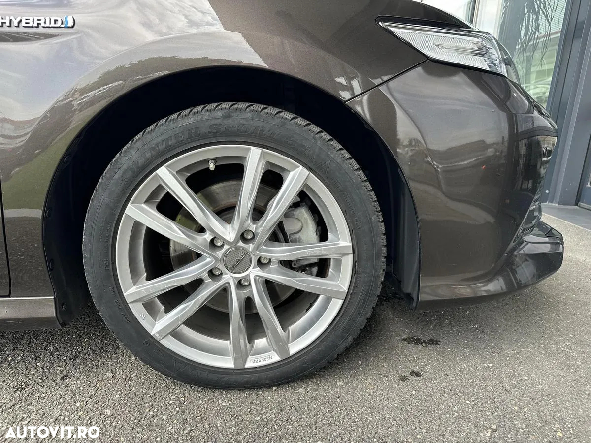 Toyota Camry 2.5 Hybrid Business - 15