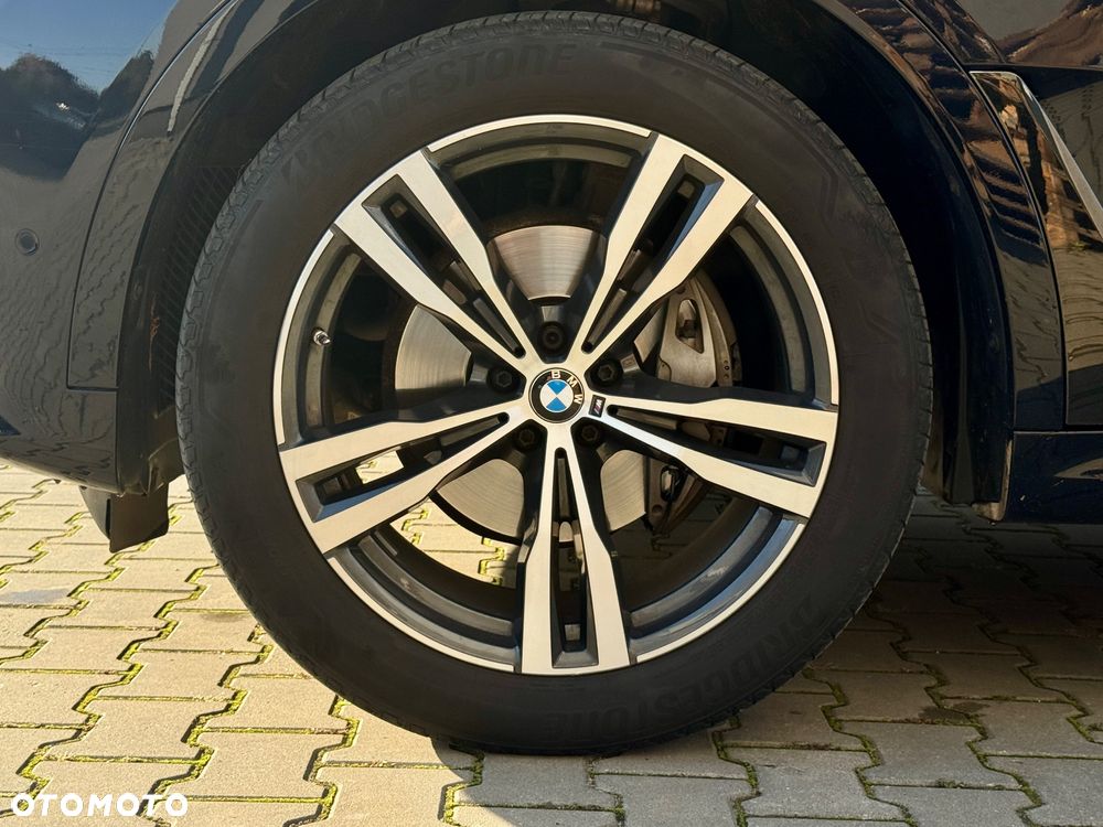 BMW X7 xDrive40i - 26