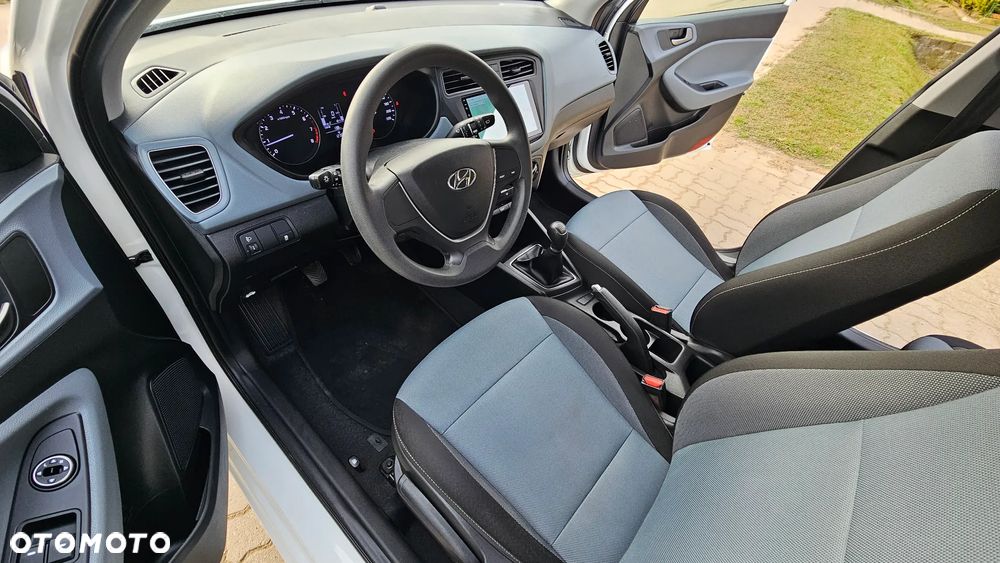 Hyundai i20 1.2 FIFA WM Edition - 9