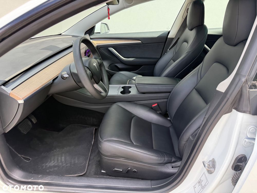 Tesla Model 3 RWD - 25