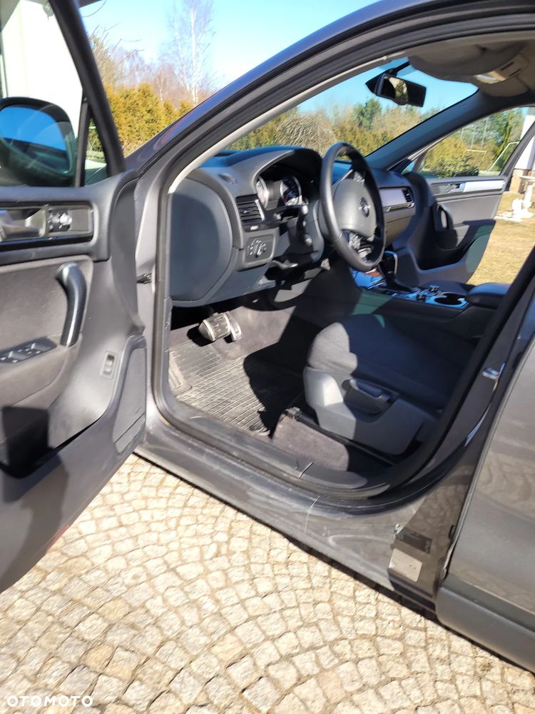 Volkswagen Touareg - 14