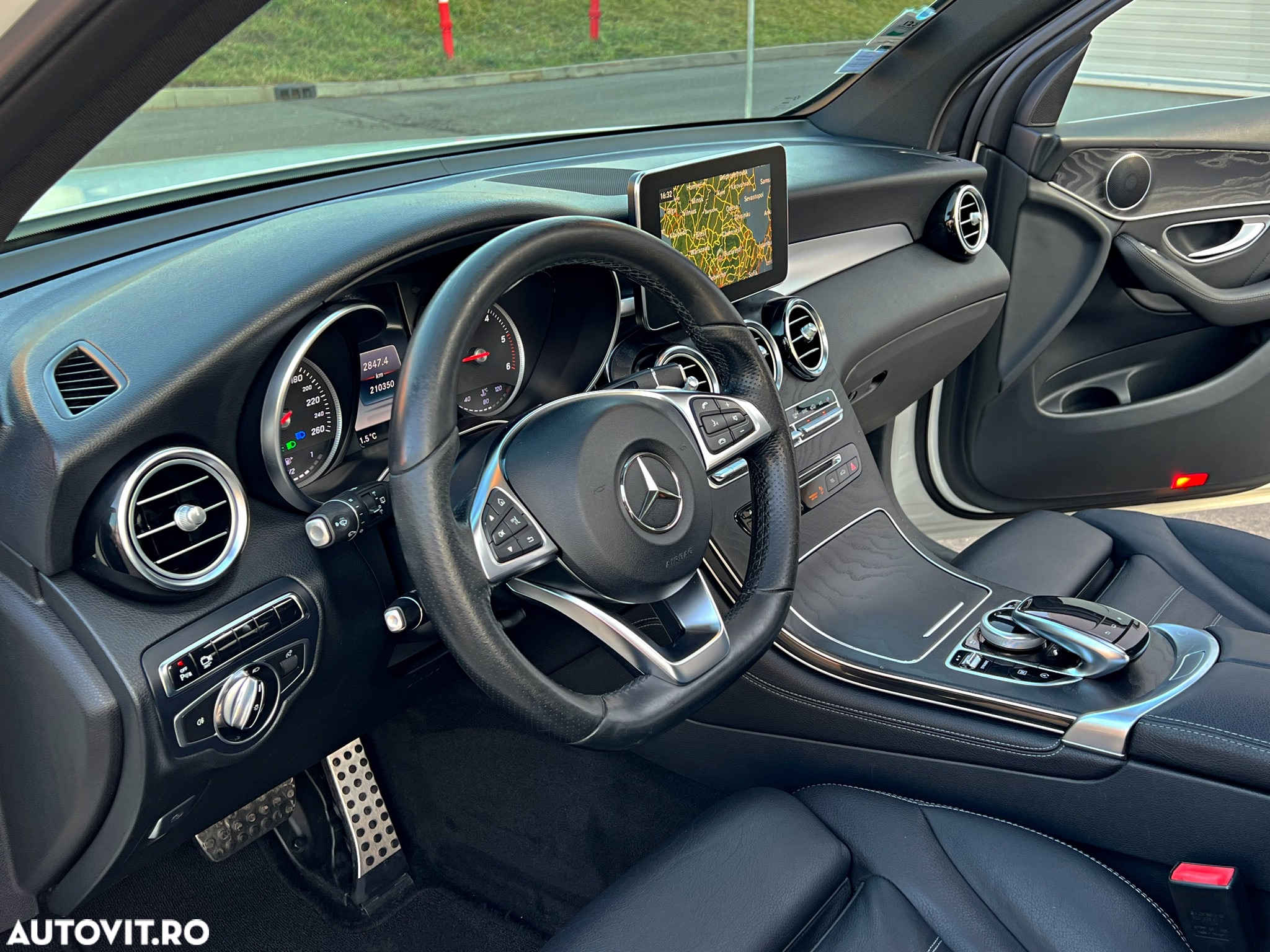 Mercedes-Benz GLC 220 d 4Matic 9G-TRONIC AMG Line - 11
