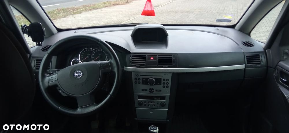 Opel Meriva 1.6 16V - 11