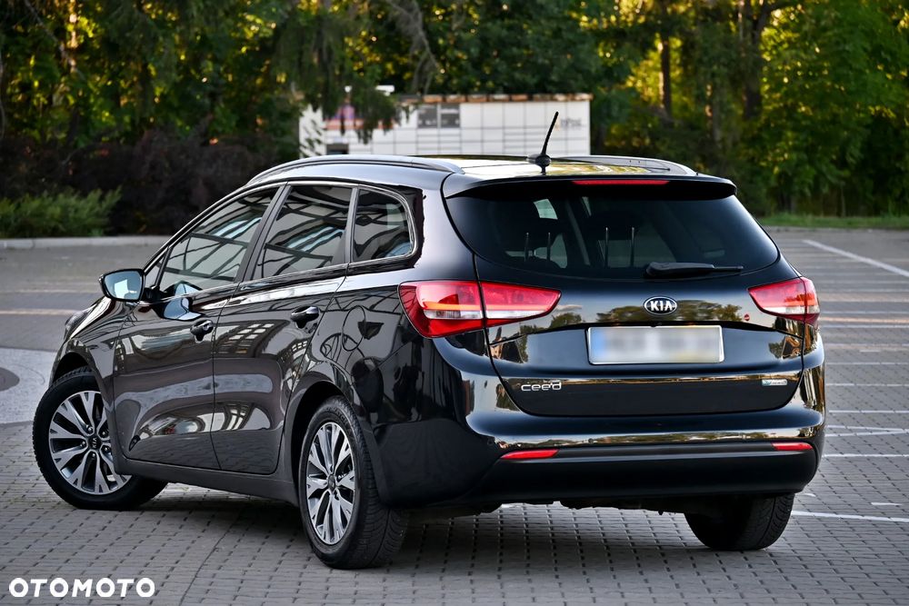 Kia Ceed 1.6 GDI ISG Spirit - 20