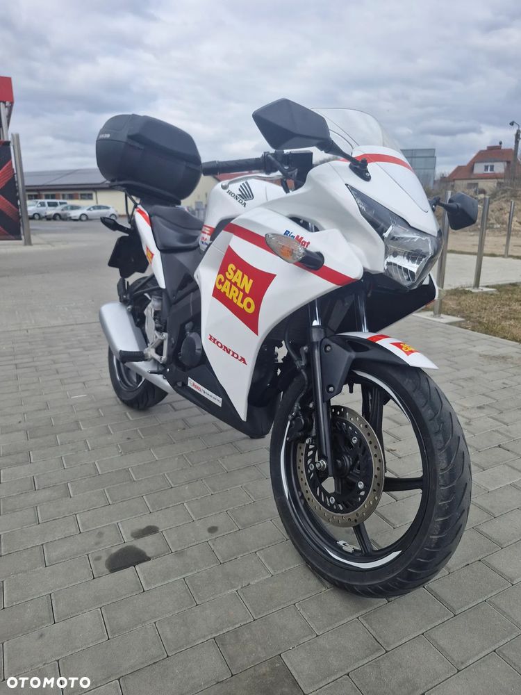 Honda CBR - 1