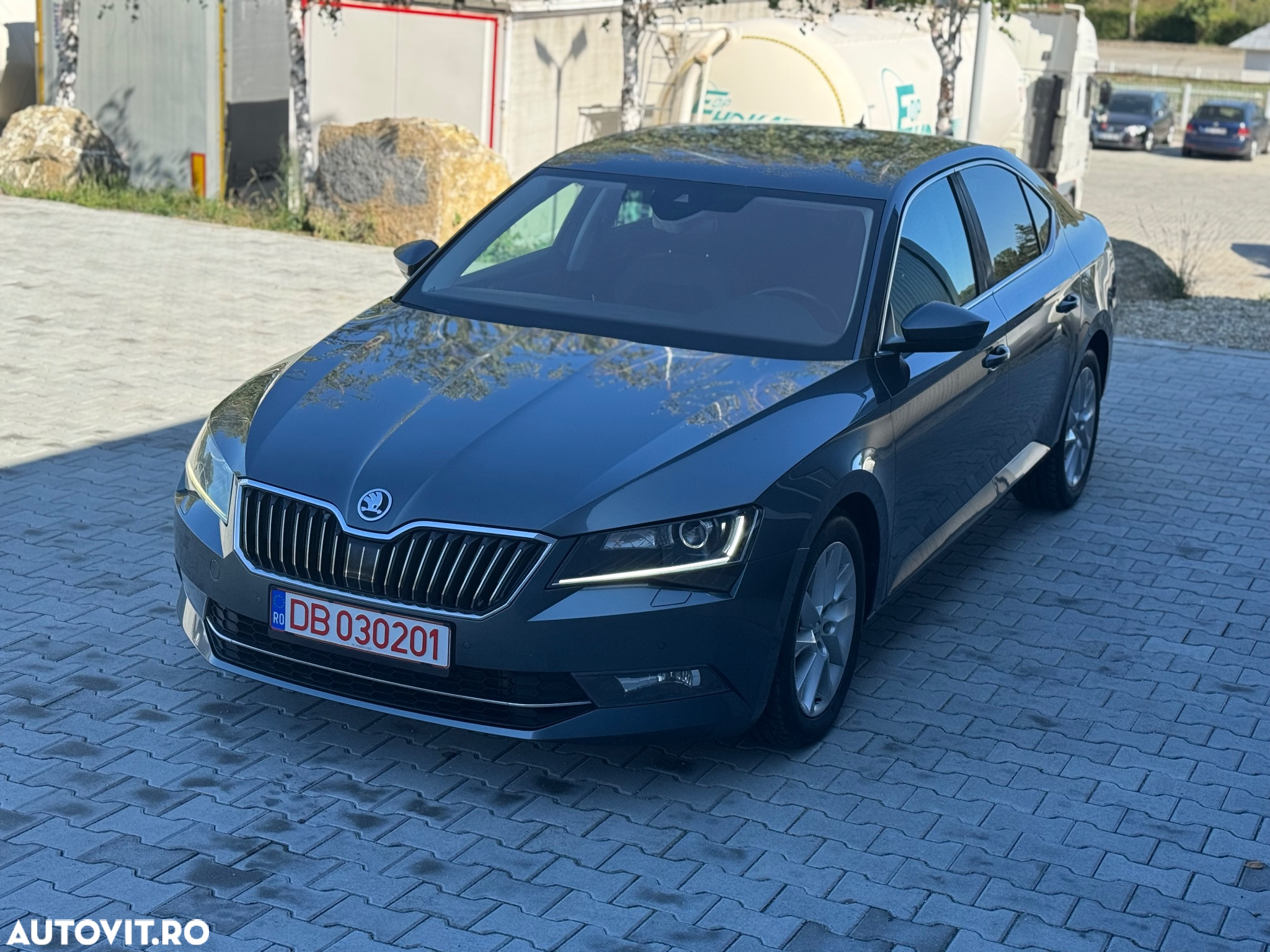 Skoda Superb 2.0 TDI DSG Style - 2