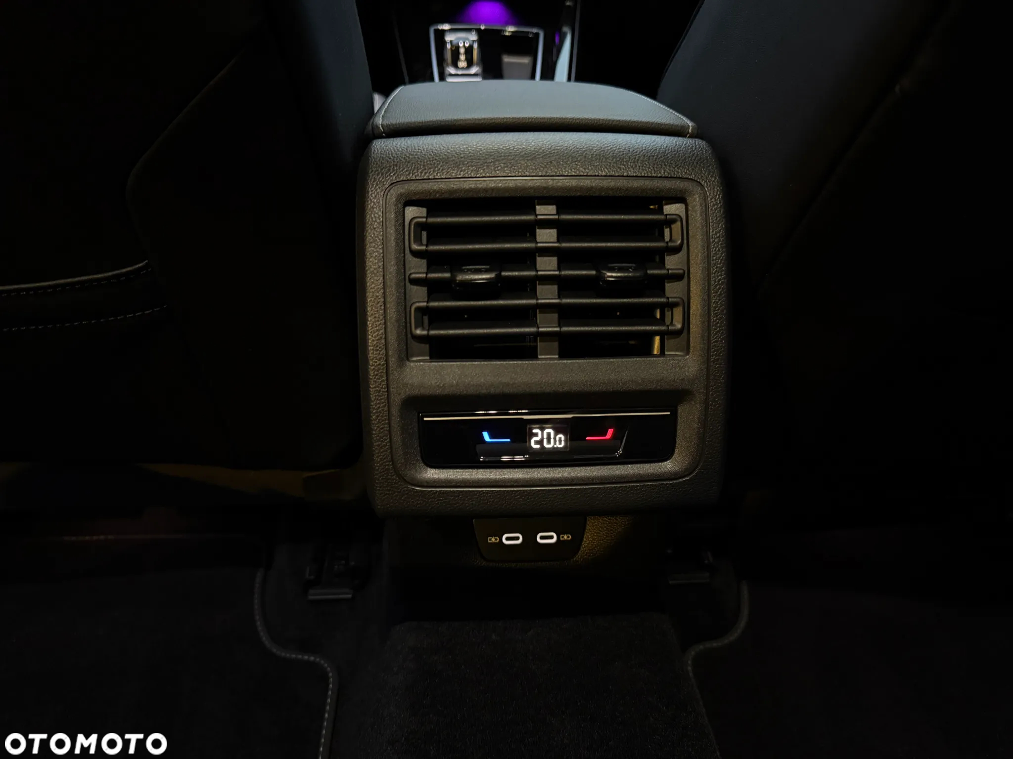 Volkswagen Golf 2.0 TSI OPF 4Motion DSG R-Line - 15