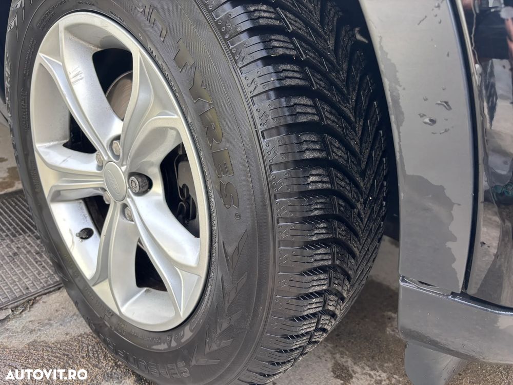 Land Rover Discovery Sport 2.0 l TD4 HSE Aut. - 4