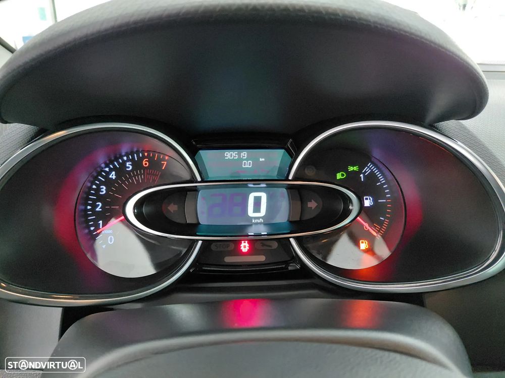 Renault Clio 1.2 16V 75 LIMITED - 14