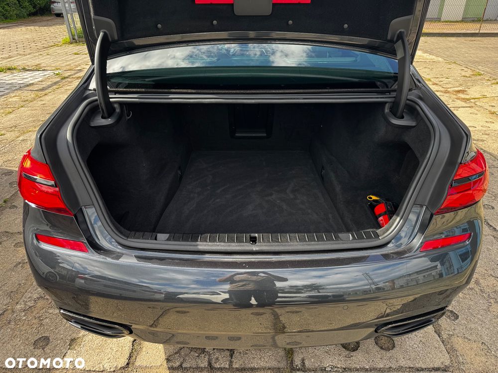 BMW Seria 7 740d xDrive - 35