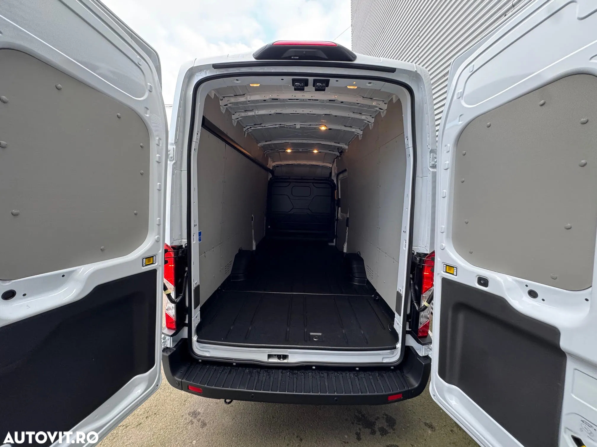 Ford Transit - 17