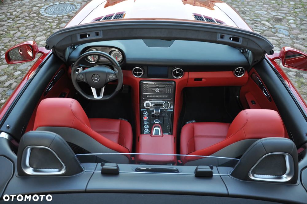 Mercedes-Benz SLS - 22