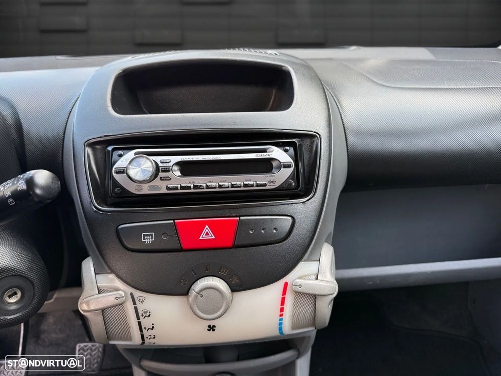 Peugeot 107 1.0 Style - 9